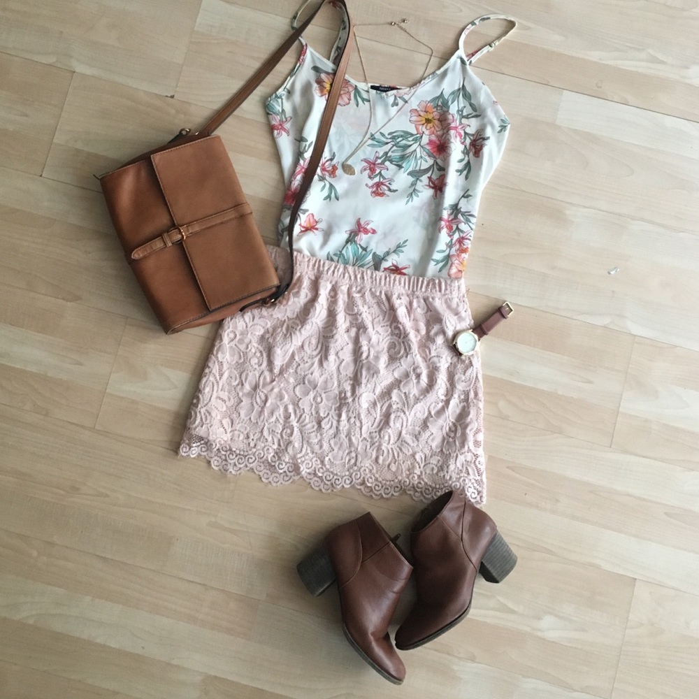 Lace Mini Skirt